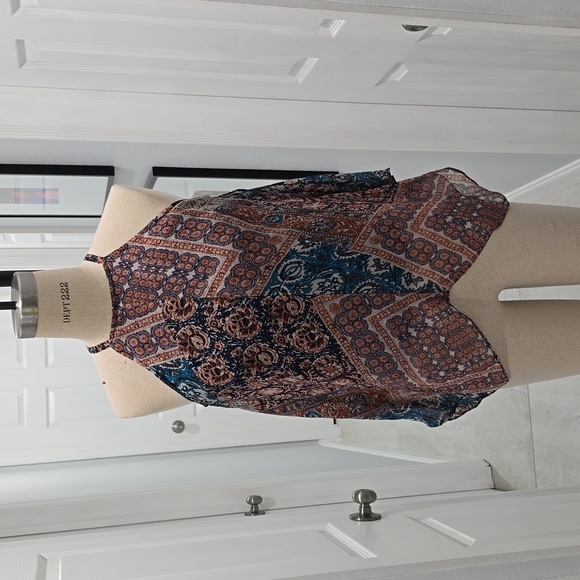 Boho Halter Top – Flowing & Patterned Perfection - Picture 1 of 4